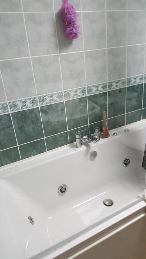ホテル10 Abbey Street Timoleague Bandon Co Cork P72Fd32 エクステリア 写真